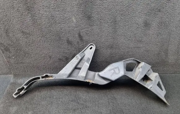Audi A2 Front bumper mounting bracket 8Z0854730