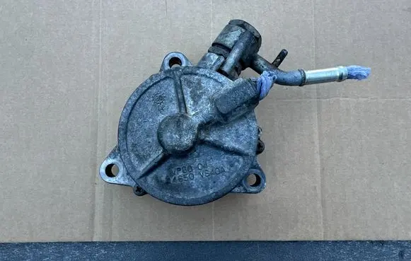 Nissan Patrol Y61 Vacuum pump 14650VS40A