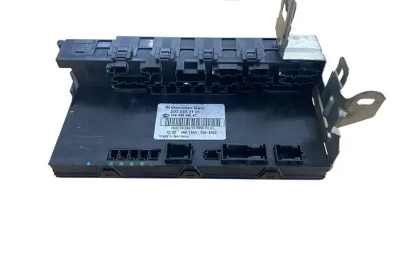 Mercedes-Benz C W203 SAM control unit 2035453101