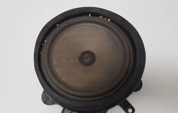 Audi A3 S3 8L Front door speaker 8P0035411 7606500214