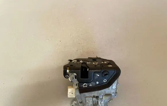 Audi A5 8T 8F Rear door lock 8K0839015C
