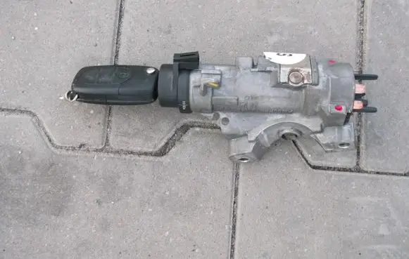 Audi A4 S4 B6 8E 8H Ignition lock 4B0905851