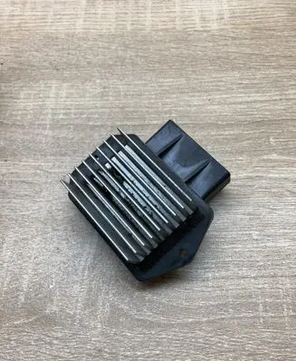 Toyota Corolla Verso AR10 Heater blower motor/fan resistor 4993002121