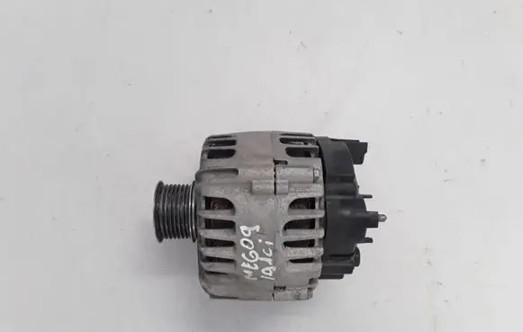 Renault Megane III Generator/alternator 8200757870