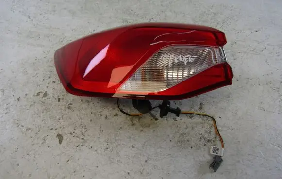 Ford Focus Rear/tail lights JX7B-13405-CG