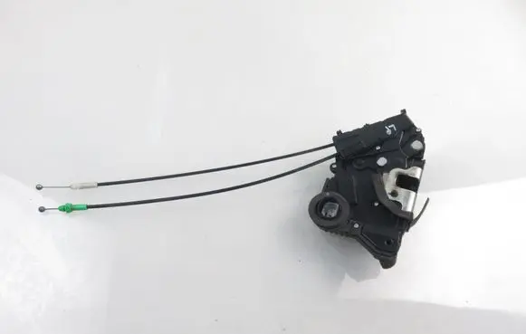 Toyota Yaris Front door lock
