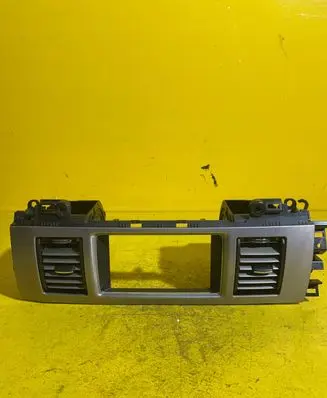 Jaguar XF X250 Dash center air vent grill RZ1R1P2K5