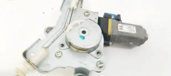 Chevrolet Captiva Front door window regulator motor 25937972