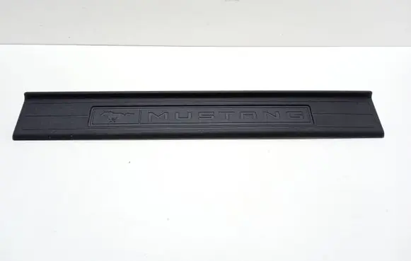 Ford Mustang VI Front sill trim cover FR3B6313222ADW
