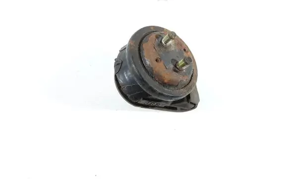 Suzuki Grand Vitara I Engine mount bracket 68D 1161068D00
