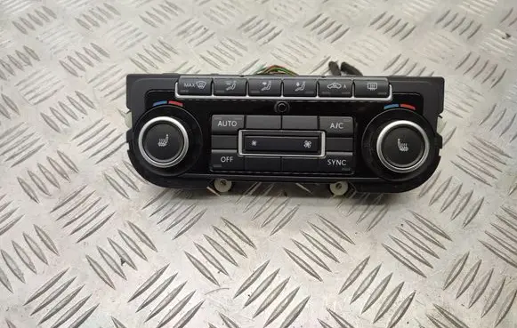 Volkswagen Tiguan Climate control unit 5K0907044GK