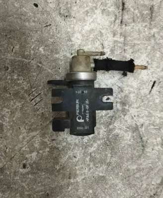 Volkswagen Golf IV Turbo solenoid valve 1H0906627A 99T011 72190325