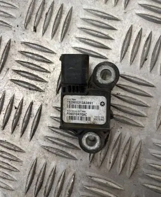 Jeep Grand Cherokee (WJ) Airbag deployment crash/impact sensor P56010410AC TBZME0213A3891