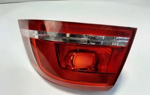 Volkswagen PASSAT B7 Rear/tail lights 3AF945096C