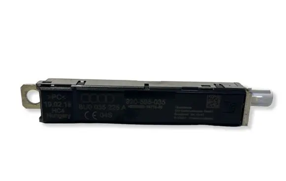 Audi Q3 8U Aerial antenna amplifier 8U0035225A