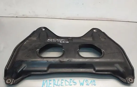 Mercedes-Benz E AMG W212 Engine splash shield/under tray