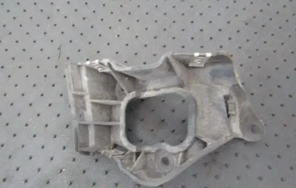 Audi A6 S6 C5 4B Fender mounting bracket 4b0853922b