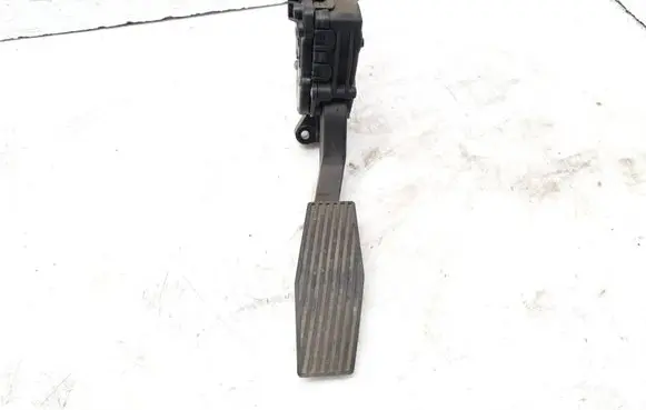 Opel Vectra C Accelerator throttle pedal 6PV00832201 9186725