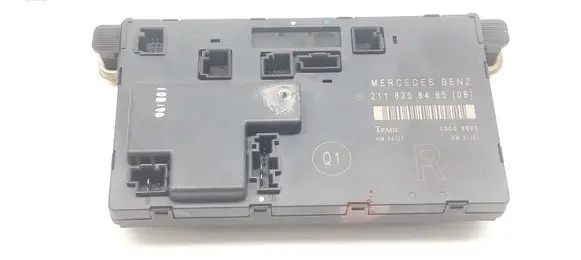Mercedes-Benz E W211 Door control unit/module 2118208485
