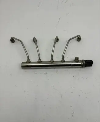 BMW 5 F10 F11 Fuel main line pipe 0261545072 7585411
