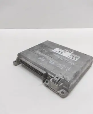 Renault Laguna I Engine control unit/module H0M7700864275 S101725114 7700873713