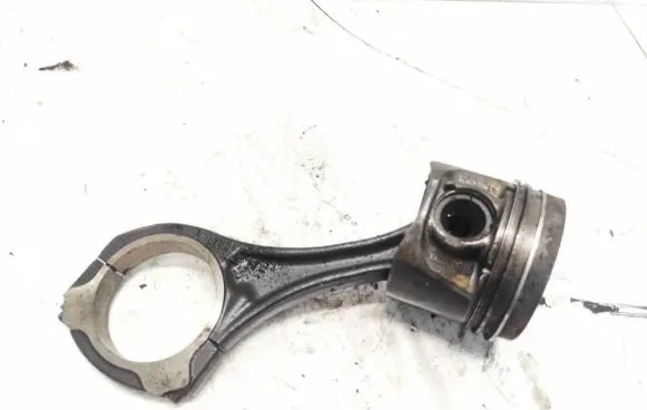 Mercedes-Benz CLS C219 Piston with connecting rod