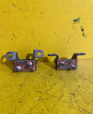Chevrolet Captiva Tailgate/trunk/boot hinge