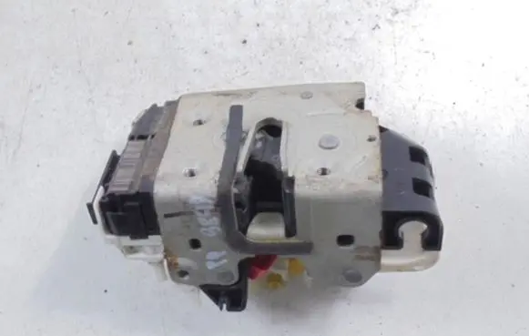 Dodge Caliber Front door lock