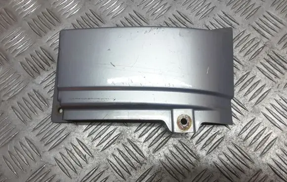 Opel Zafira A Rear/tail light trim molding 90580804