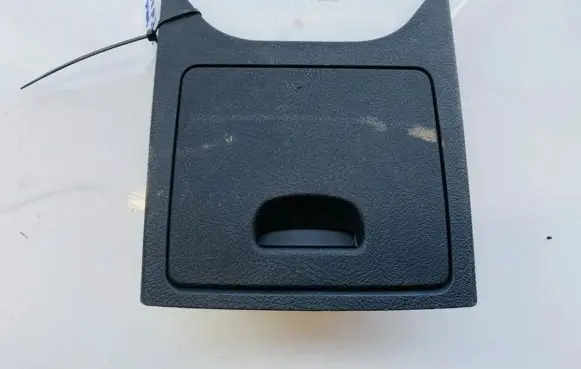 Peugeot 407 Glove box 9647530777 a1050015