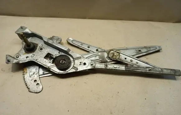 Renault Kangoo I Front door manual window regulator 0924