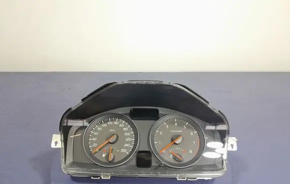 Volvo S40 Speedometer (instrument cluster) 31296226