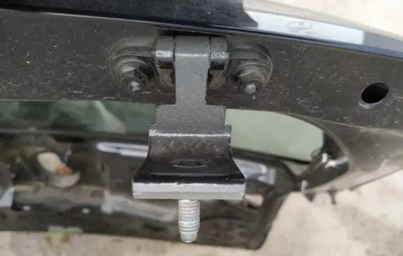 Volkswagen PASSAT B8 Tailgate/trunk/boot hinge
