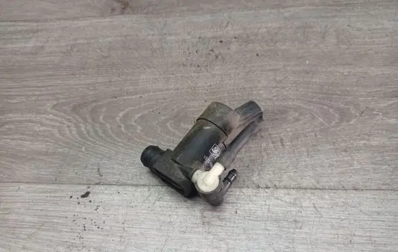 Volvo V70 Windscreen/windshield washer pump 1S7117K824FE