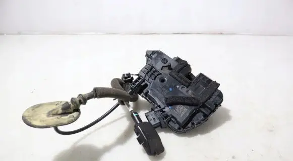 Renault Captur Rear door lock