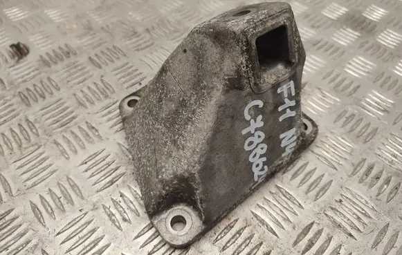 BMW 5 F10 F11 Engine mounting bracket 6795958 22116795958