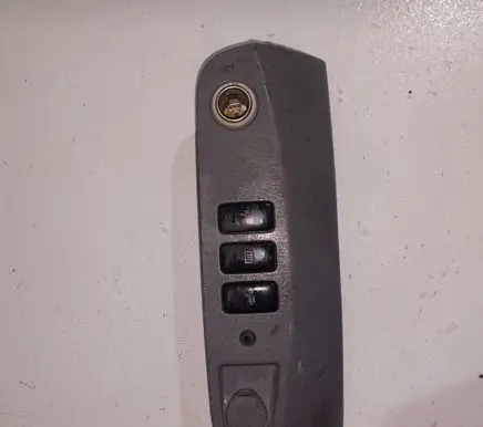 Toyota Hilux (AN10, AN20, AN30) A set of switches 