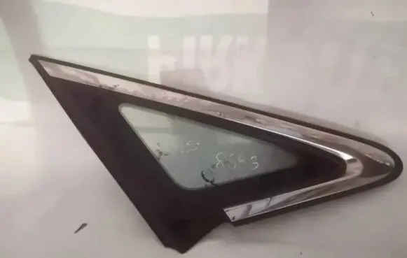 Mazda CX-7 Front triangle window/glass 