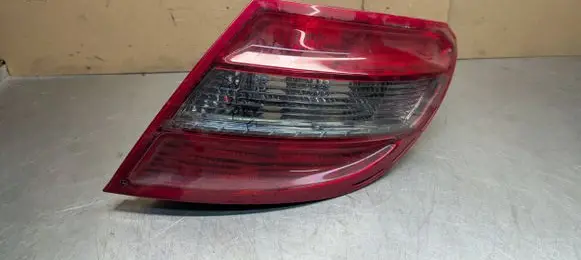 Mercedes-Benz C W204 Rear/tail lights 2048203064