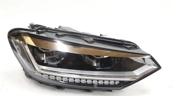 Volkswagen Touran III Headlight/headlamp 5TB941082D
