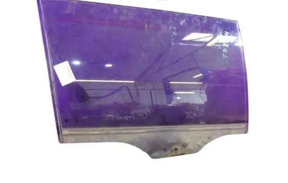Opel Vectra C Front door window glass four-door 