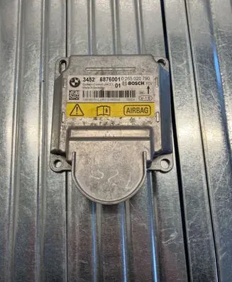 BMW X3 F25 Airbag control unit/module 6876001 0265020790