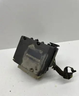 Volkswagen Golf IV ABS Pump 1J0907379R 10094903373 UU9E04C19
