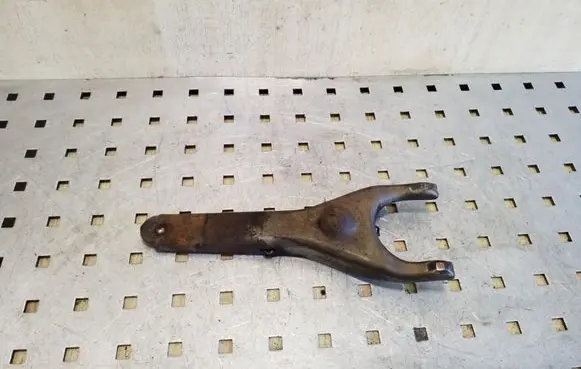 Toyota Corolla E120 E130 Clutch release arm fork 