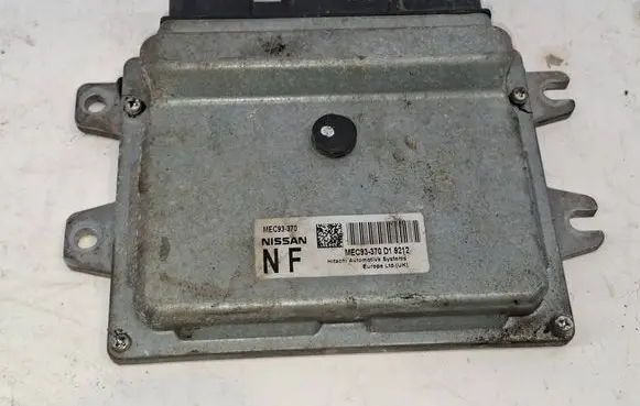 Nissan Qashqai Engine control unit/module MEC93370