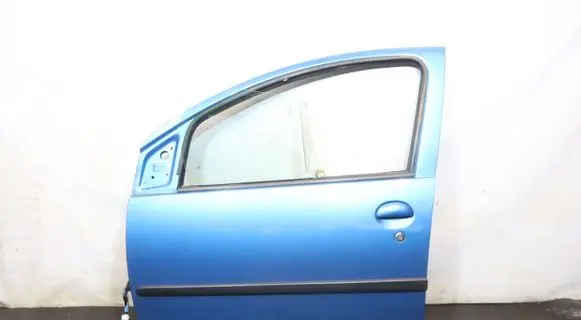 Peugeot 107 Front door