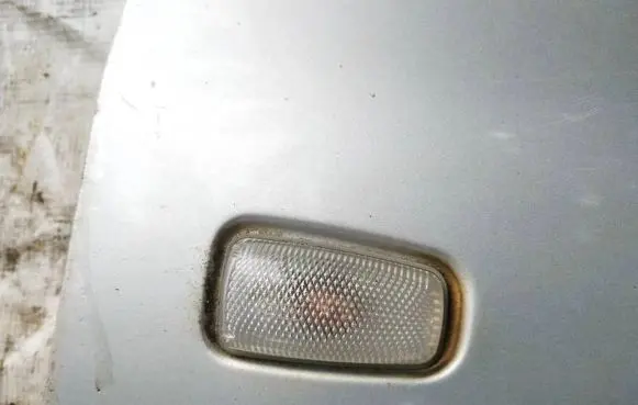 Citroen Berlingo Front fender indicator light
