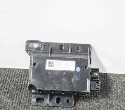Tesla Model 3 USB control unit 35012502 109329500A