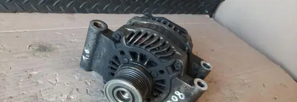 Peugeot 208 Generator/alternator 757695680