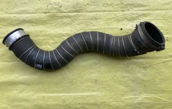 Mercedes-Benz C W204 Intercooler hose/pipe A2045280882